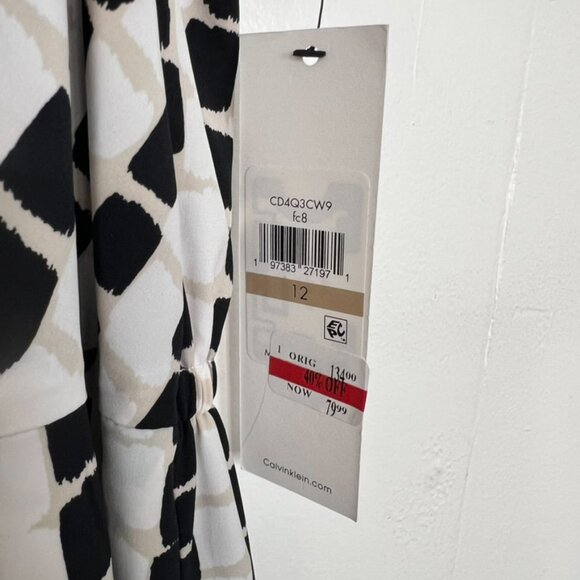NWT Calvin Klein Maxi Dress Pleated V-Neck Tan White Black Print 12 Large - Picture 2 of 8